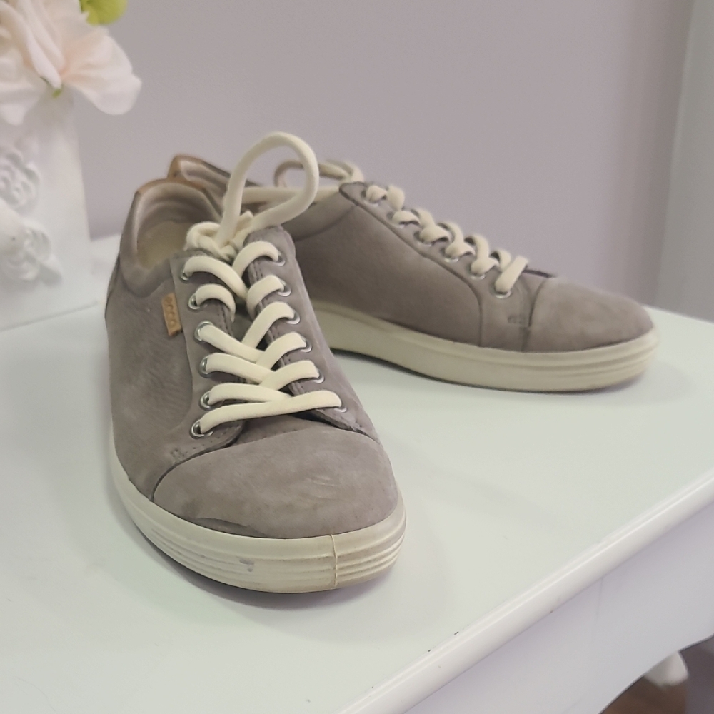 Womans Gray Casual Sneakers super Comfortable A sway material